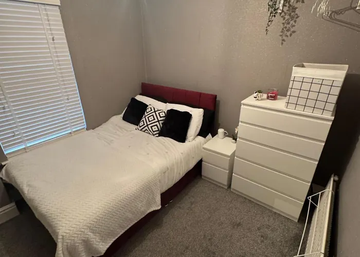 Room Near Anfield Stadium